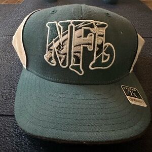 PHILADELPHIA EAGLES 7 1/4 REEBOK NFL EQUIPMENT FITTED HAT.